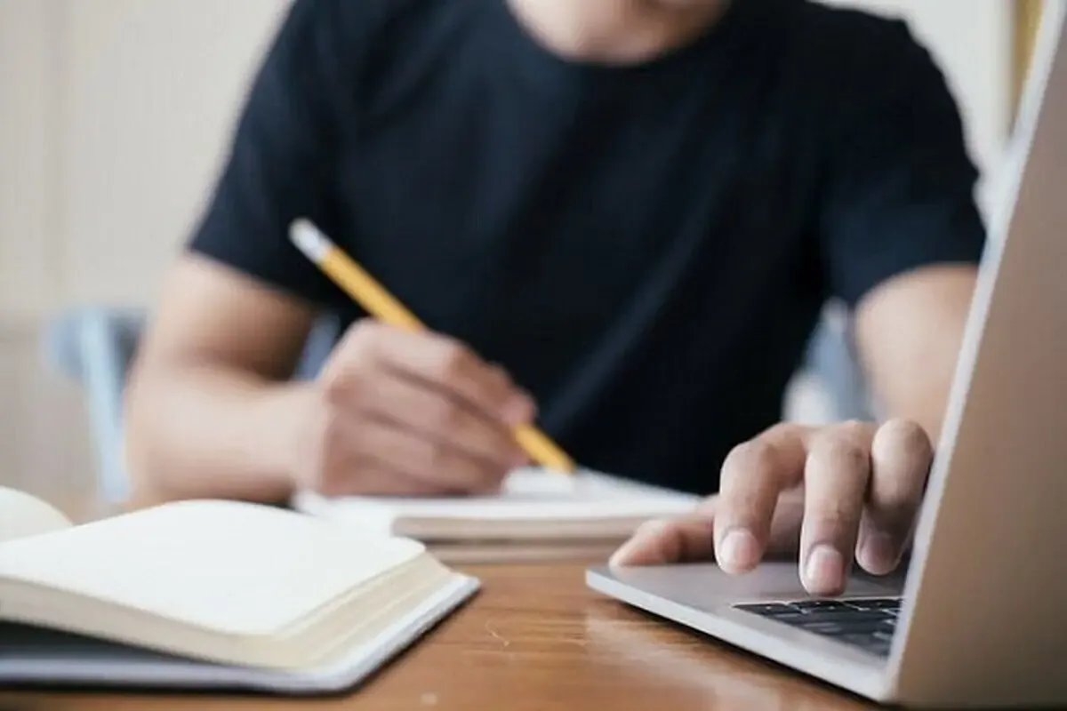 مدارس قشم فردا ترکیبی برگزار میشوند