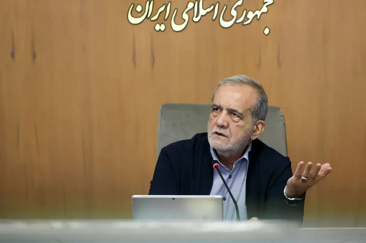 پزشکیان: باید آنقدر قوی باشیم که کسی جرأت نکند به خاک و هویت ما طمع کند