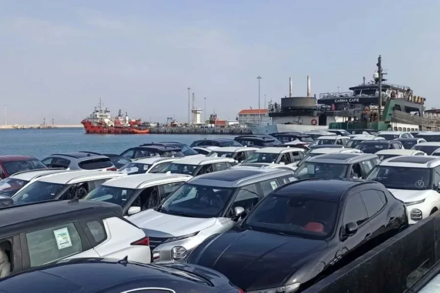 شکست ۷ سال انحصار واردات خودرو در قشم؛ جزئیات واردات خودروهای کارکرده و تعرفه ۵ درصدی هیبریدیها