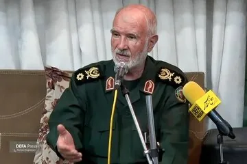 انسداد کامل بابالمندب در صورت ورود آمریکا به جنگ یمن/ مقام سابق قرارگاه خاتم: وضعیت داخلی آمریکا بسیار وخیم است/ تنگه هرمز در دستان نیروهای مسلح است