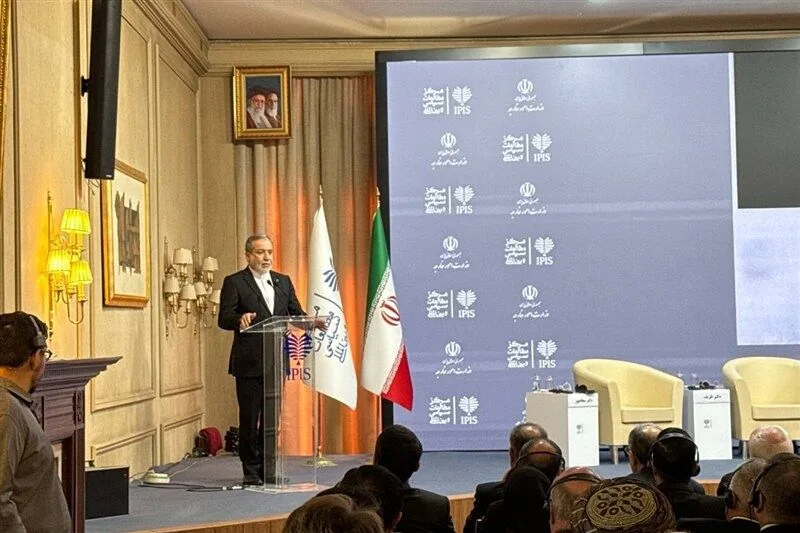 عراقچی: اداره تنگه هرمز مشابه سابق نخواهد بود/جنگ بشود یا نشود سیاستهای ما سر جای خودش است/ اگر عقلانیتی وجود داشته باشد دیگر حمله نظامی به ایران را امتحان نخواهند کرد