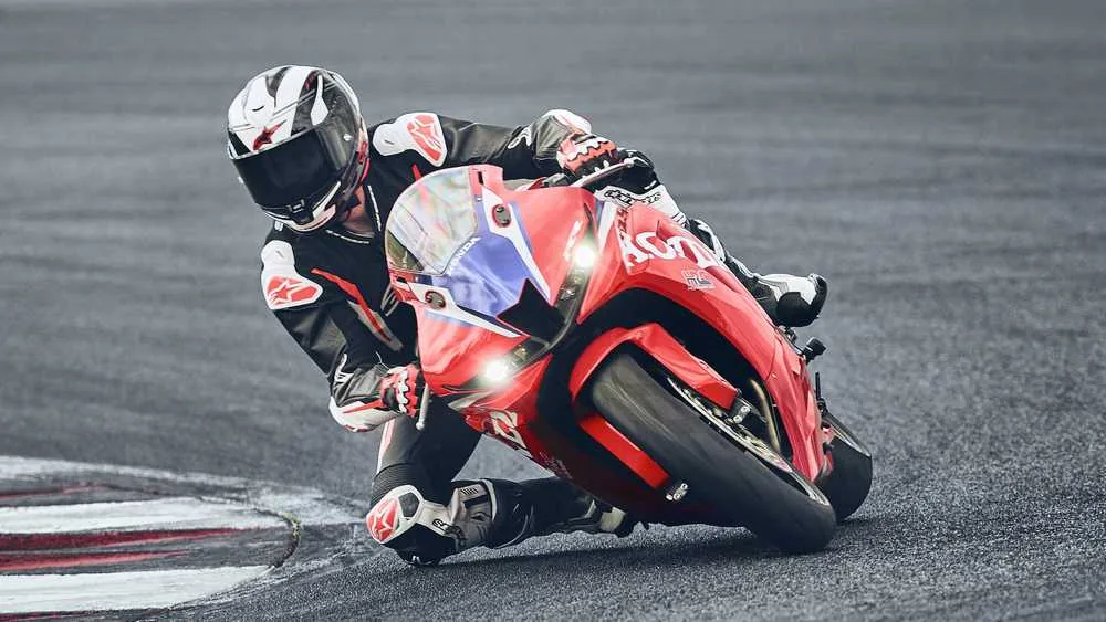 موتورسیکلت هوندا CBR600RR 2027 با الهام از فایربلید رونمایی شد | دیجینوی
