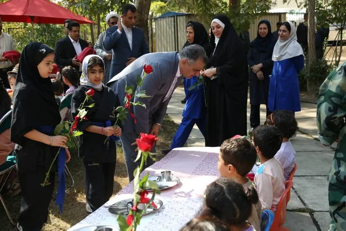 فدراسیون انجمن‌های ورزش‌های رزمی در کنار کودکان شیرخوارگاه آمنه