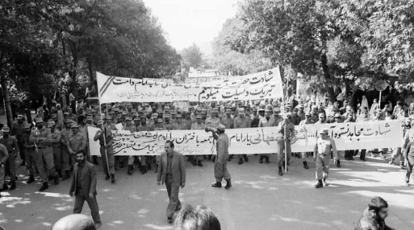پیرمردی با عصا در خط مقدم؛ روایت زندگی شهید محراب کرمانشاه