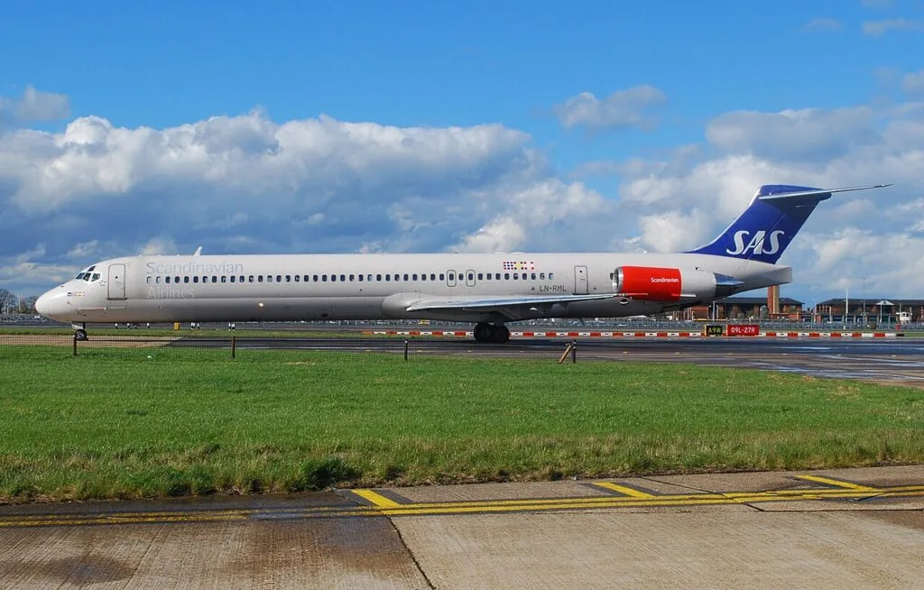 MD-82