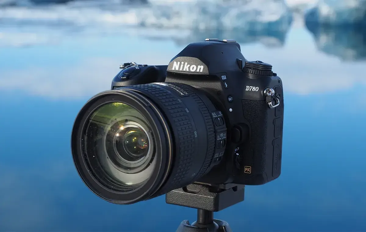 چرا دوربینهای DSLR هنوز ارزش خرید بالایی دارند؟