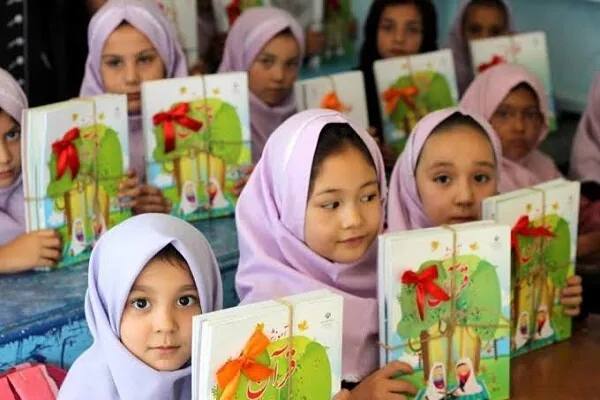 وزیر دادگستری: موانع تحصیل کودکان ایرانی و اتباع مجاز رفع شود