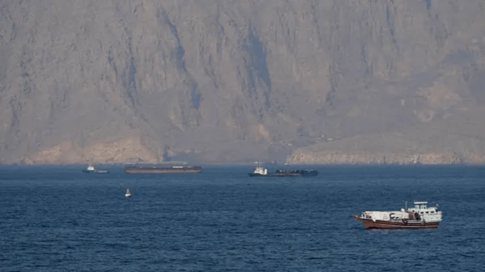 لیست سیاه تنگه هرمز ۱۲۲تایی شد