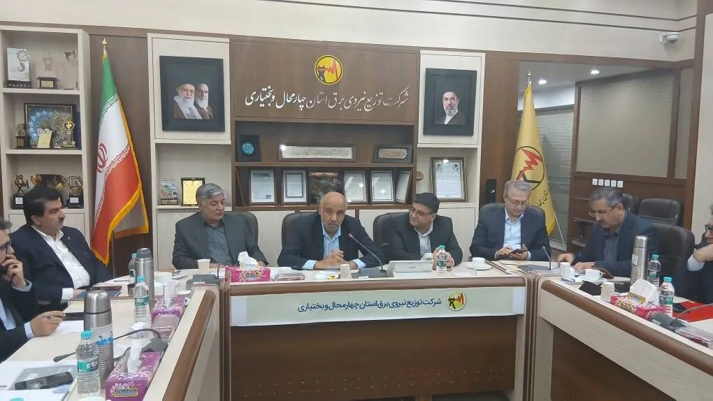 میدری: درخواستهای رؤسای تشکلهای حرفهای چهارمحال و بختیاری بررسی میشود
