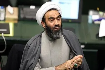 نقدعلی: وزیر پیشنهادی دفاع فاقد روحیه جهادی برای تصدی در وزارت دفاع است