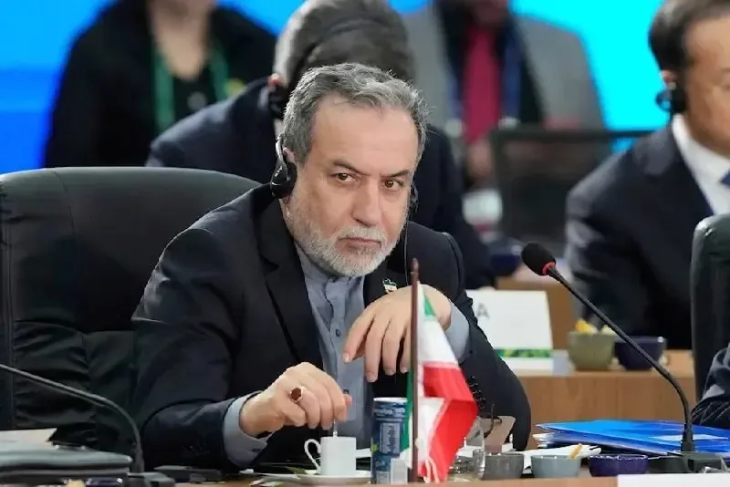 عراقچی: از طریق قطر، یک برنامه مشخص هفتروزه را منتقل کردیم و گفتیم در صورت فراهم شدن شرایط لازم، تنگه میتواند بازگشایی شود و تردد عادی دریایی ظرف هفت روز بازگردد؛ انتخاب اکنون با آمریکا است / تهران همچنان در را باز نگه داشته / ما خسارت ناشی از جنگ را میشناسیم و دقیقاً به همین دلیل برای صلح ارزش قائلیم / صلح را نمیتوان با تهدید به نابودی بنا کرد