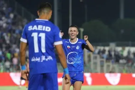 پرونده آسانی پیچیدهتر شد؛ استقلال با چه پشتوانهای از وینگر آلبانیایی استفاده میکند؟