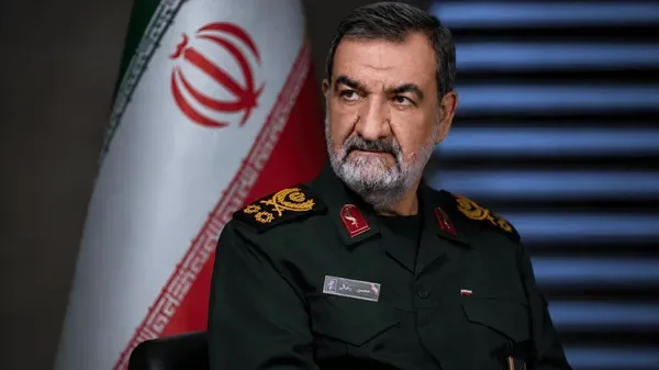 محسن رضایی: امنیت منطقه نباید به قدرتهای خارجی وابسته باشد