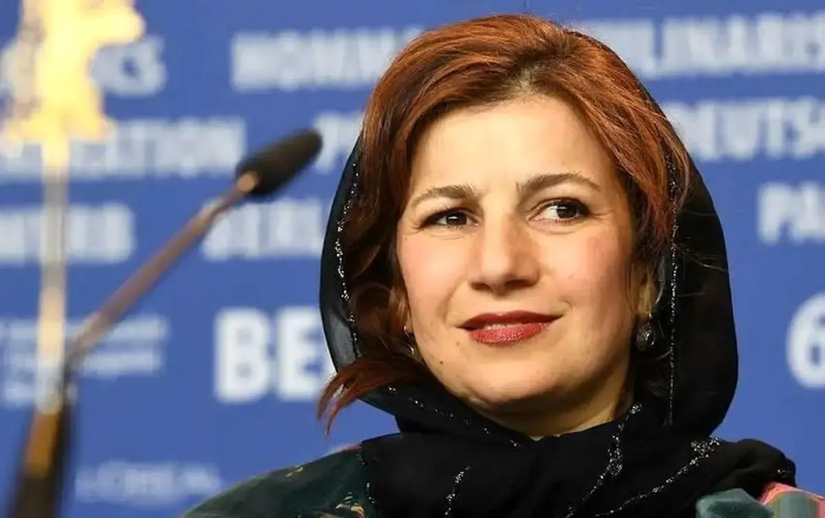 لباس لیلی رشیدی در مراسم اکبر عبدی مورد انتقاد قرار گرفت