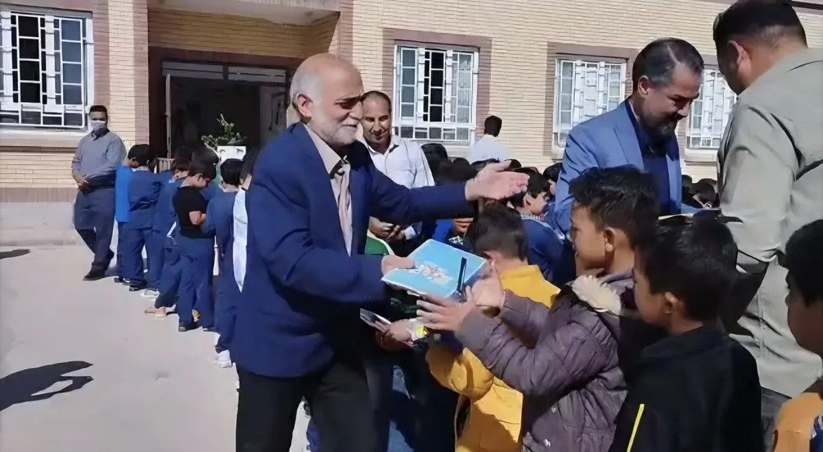توزیع ۱۷۰۰ پک لوازمالتحریر و اقلام ورزشی در مدارس فریمان