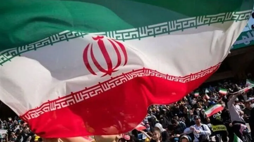 بازخوانی تطبیقی سه تجربه جنگی ایران در ابعاد راهبردی، نظامی، سیاسی، امنیتی و ژئوپلیتیکی شباهتهای جنگ تحمیلی هشتساله با جنگهای دوازدهروزه و چهلروزه