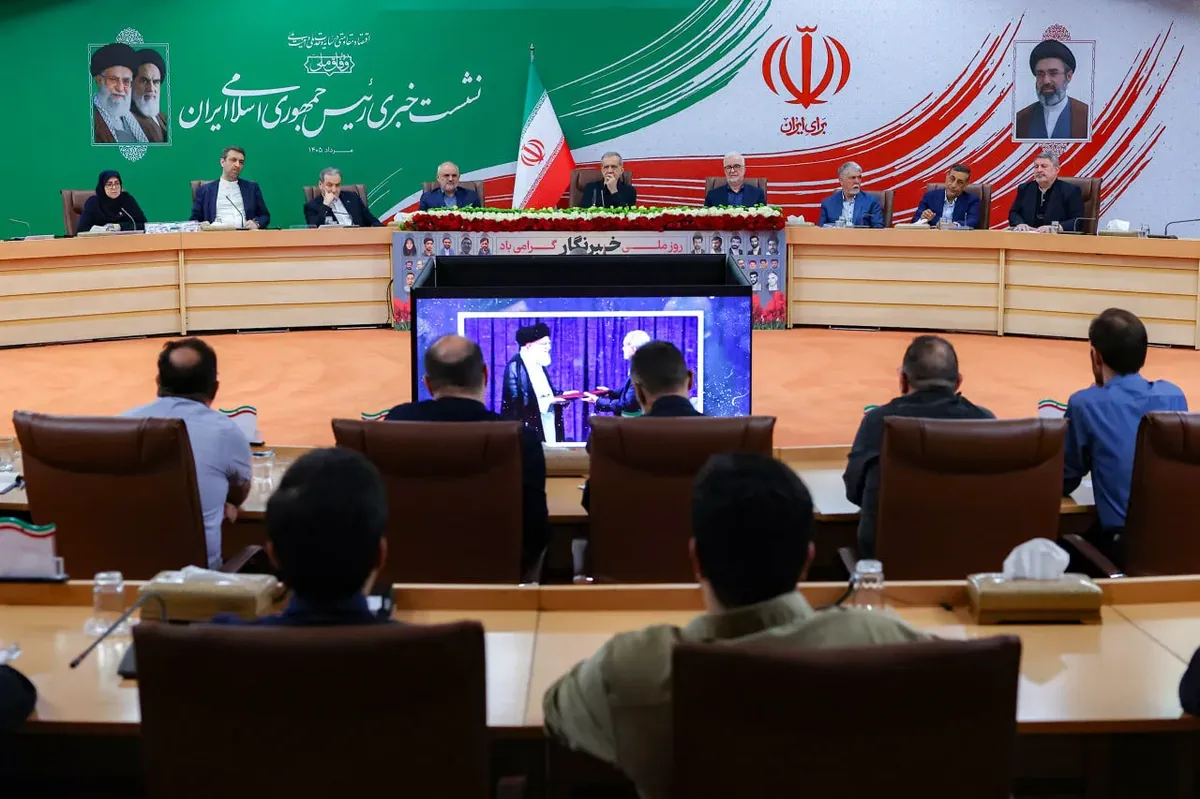 پزشکیان: دیپلماسی آمریکا را پای توافق با ایران آورد | تیم مذاکرهکننده دلسوز و کارشناس است؛ تخریبش بیانصافی است