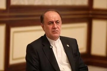 نائب رئیس مجلس: نسبت به اهداف اطلاعاتی آمریکا در پوشش مذاکرات هوشیار باشیم/ ترامپ توان آغاز جنگ با ایران را ندارد؛ ایران کلیددار امنیت منطقه است