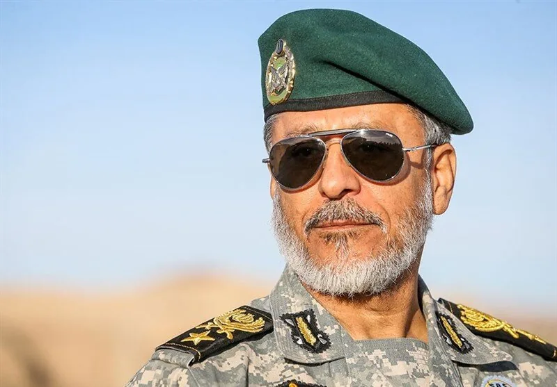 ناوشکن دنا فقط برای انتقال پیام صلح و دوستی اعزام شده بود