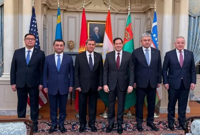 آسیای مرکزی در چهارراه قدرت ها؛ رقابت واشنگتن با مسکو و پکن و اهمیت روزافزون ایران