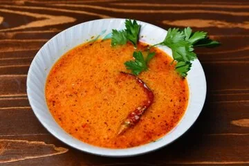 با ۶ لیوان آب و چند ماده ساده، سوپ متفاوت ترکیهای بپزید / دستور تهیه سوپ تارهانا