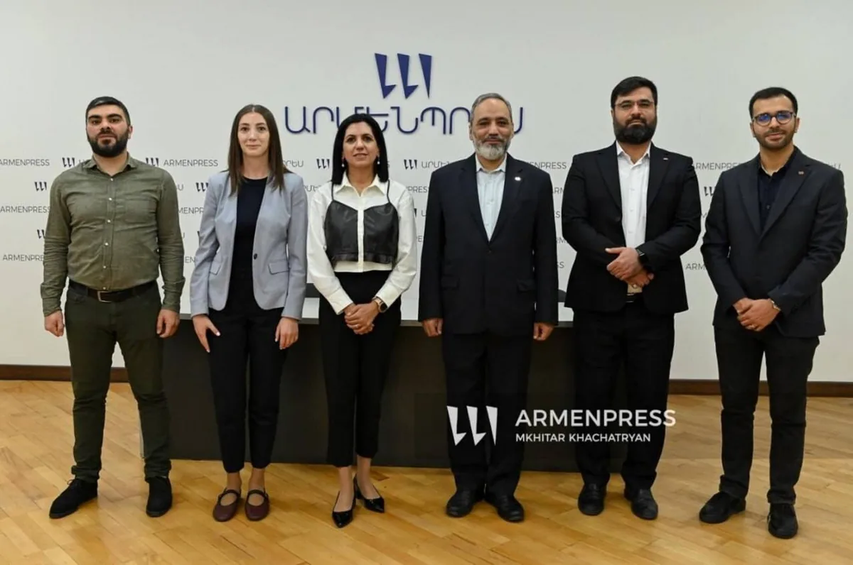دیدار هیئت گروه رسانهای مهر با مدیران خبرگزاری آرمنپرس ارمنستان