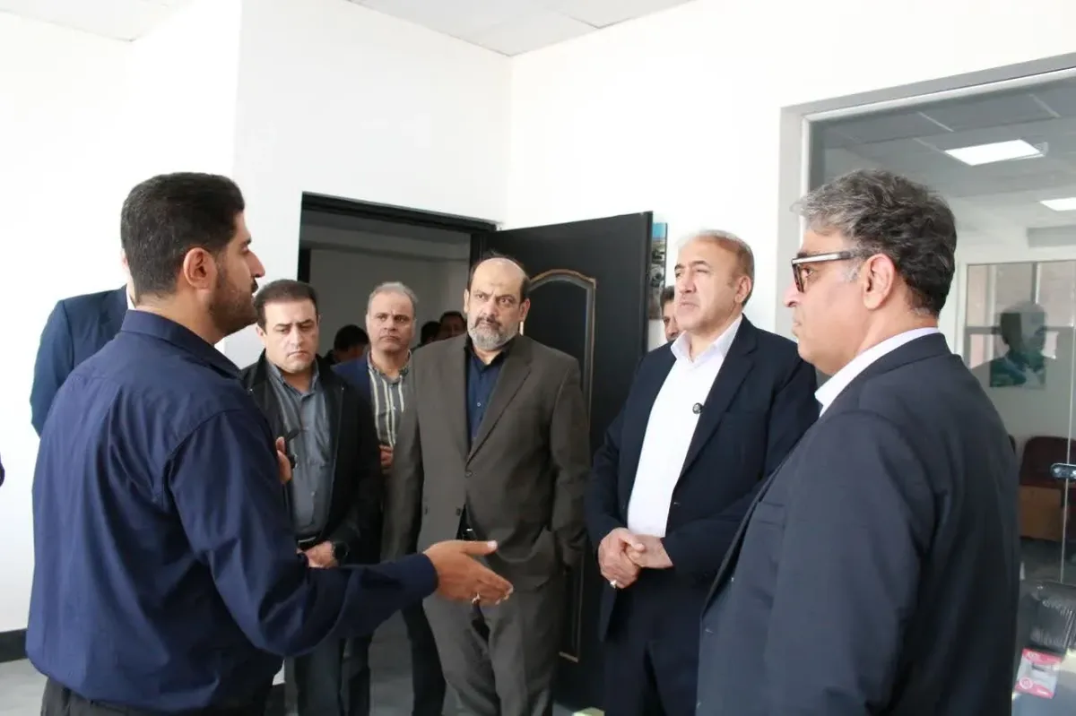 بازدید بازرس کل استان لرستان از واحدهای تولیدی پارک علم و فن آوری استان لرستان