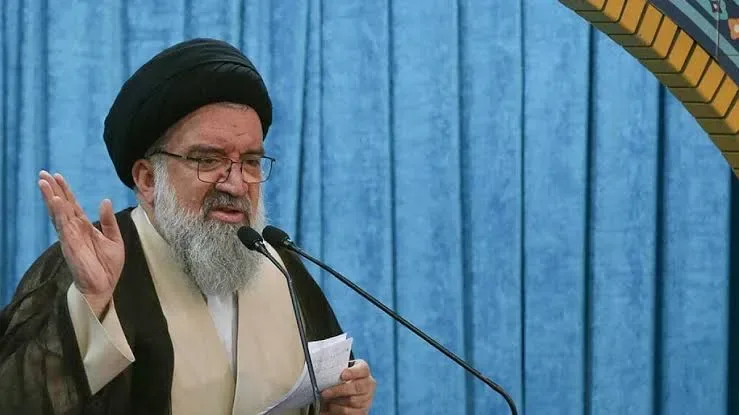 احمد خاتمی: سال آینده، از نظر اقتصادی، سالی درخشان برای ملت ایران خواهد بود