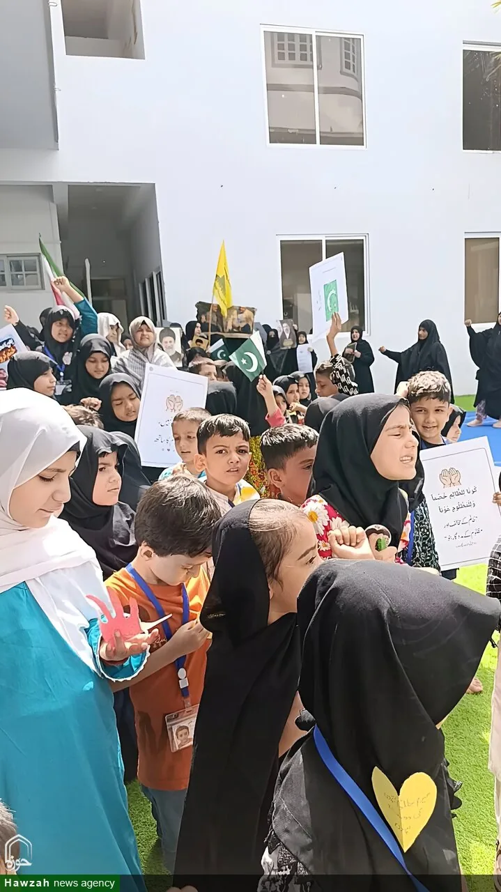 تجمع همبستگی دانش‌آموزان کراچی پاکستان با مردم مظلوم یمن
