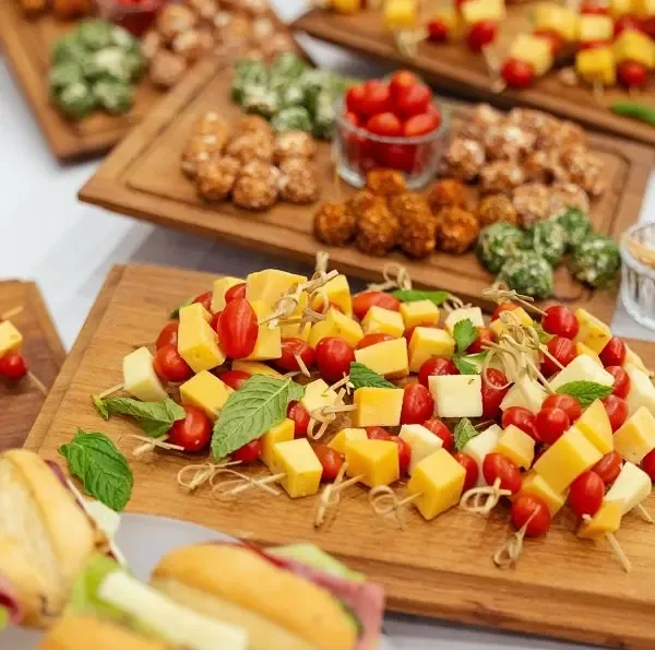 کترینگ شرکتی و غذای سازمانی در تهران