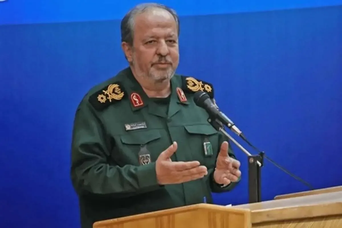 سرپرست وزارت دفاع خطاب به مقامات آمریکایی: فاصله شما با ما را موشکهای ما تعیین میکنند/ دیروز دریای عمان، امروز اقیانوس هند و فردا خلیج خوک ها؛ اشتباهی سر بزند، تقسیمبندی جدیدی خواهید دید