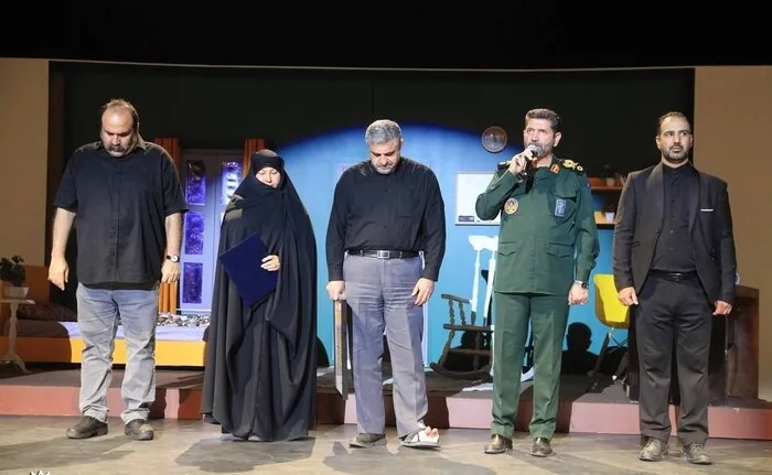 افتتاح «نقطه عطف صفر چهار» با روایت مادر شهید نرگس حاجی‌ملاحیدر