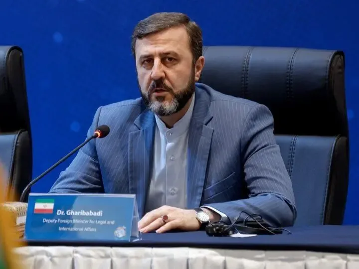 غریبآبادی عازم باکو شد