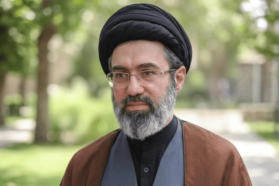 حکم جدید آیتالله سیّدمجتبی خامنهای برای این افراد + جزئیات | انتصاب برای ۵سال