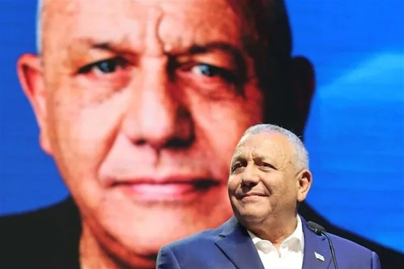 آیزنکوت، رهبر حزب «یشار»: نتانیاهو نخستوزیری موقت است که نه از اختیار لازم برخوردار است، نه از اعتماد عمومی