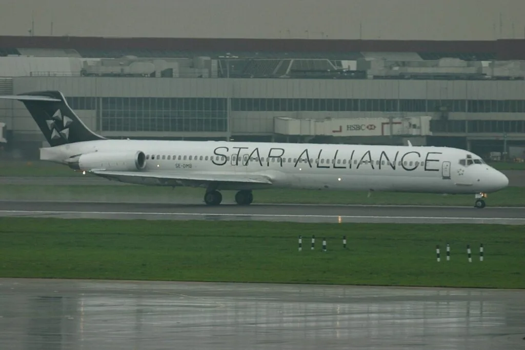 MD-82
