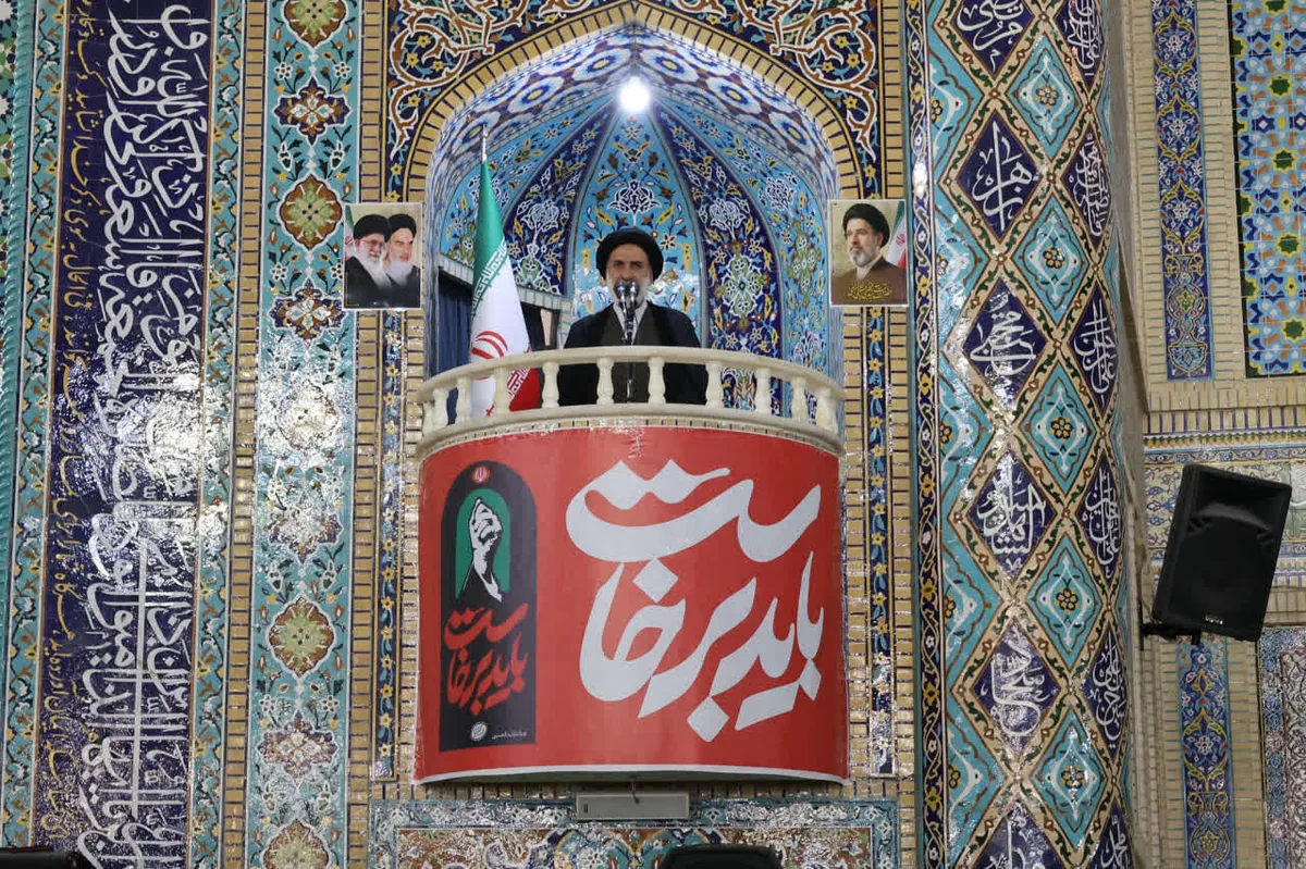 امام جمعه شهرکرد: حمایت دولت از معیشت مردم تداوم یابد