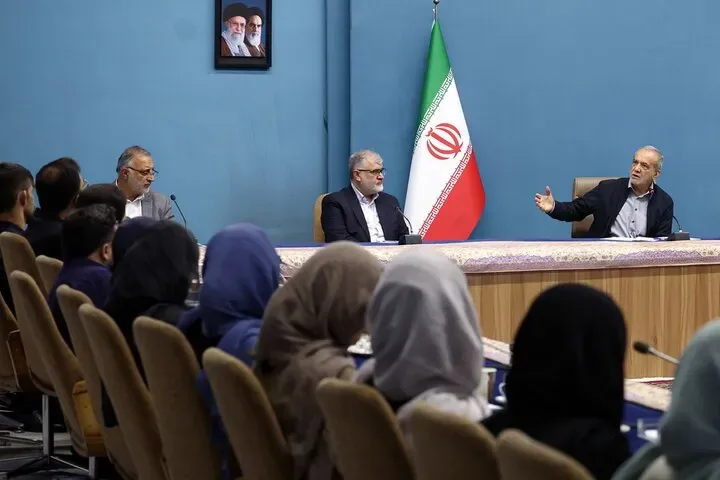 ساختار فعلی سلامت کشورمان عادلانه و منصفانه نیست