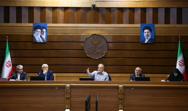 پزشکیان: به هیچعنوان ذهن خود را متوجه تفرقهافکنان نکنید؛ آنها انصاف و درک ندارند