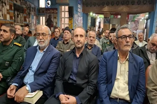 آیین رونمایی کتاب «ایستاده در حصار»؛ بازخوانی مقاومت رزمندگان اسلام در پاوه+تصاویر