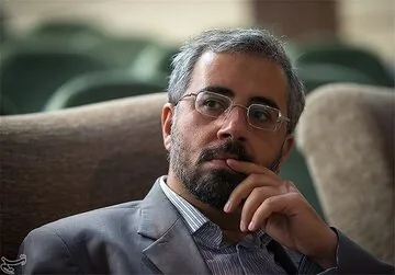 وزیر دولت احمدی نژاد: هنگامی که قراردادهای تحمیلی بهگونهای روایت شوند که گویی تنها راه بقا، پذیرش تحمیل و تمکین بوده روحیه استقامت تحلیل میرود