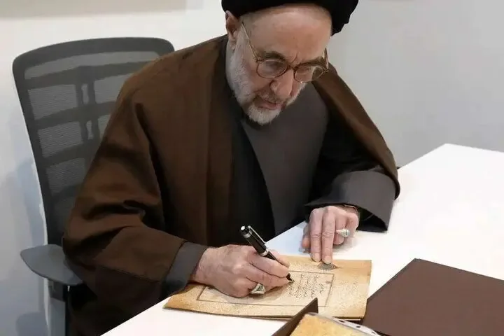 پیام تسلیت خاتمی در پی درگذشت محسن خلیلی