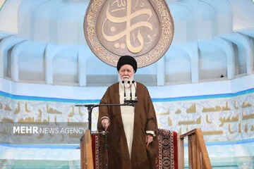 علم الهدی: آمریکا در جنگ علیه ایران بیش از ۱۰ هواپیما از دست داد/ مردم آمریکا از این دولت نگران و ناراحت هستند/ جریان لائیک میخواهد رقیب تجمعات شود