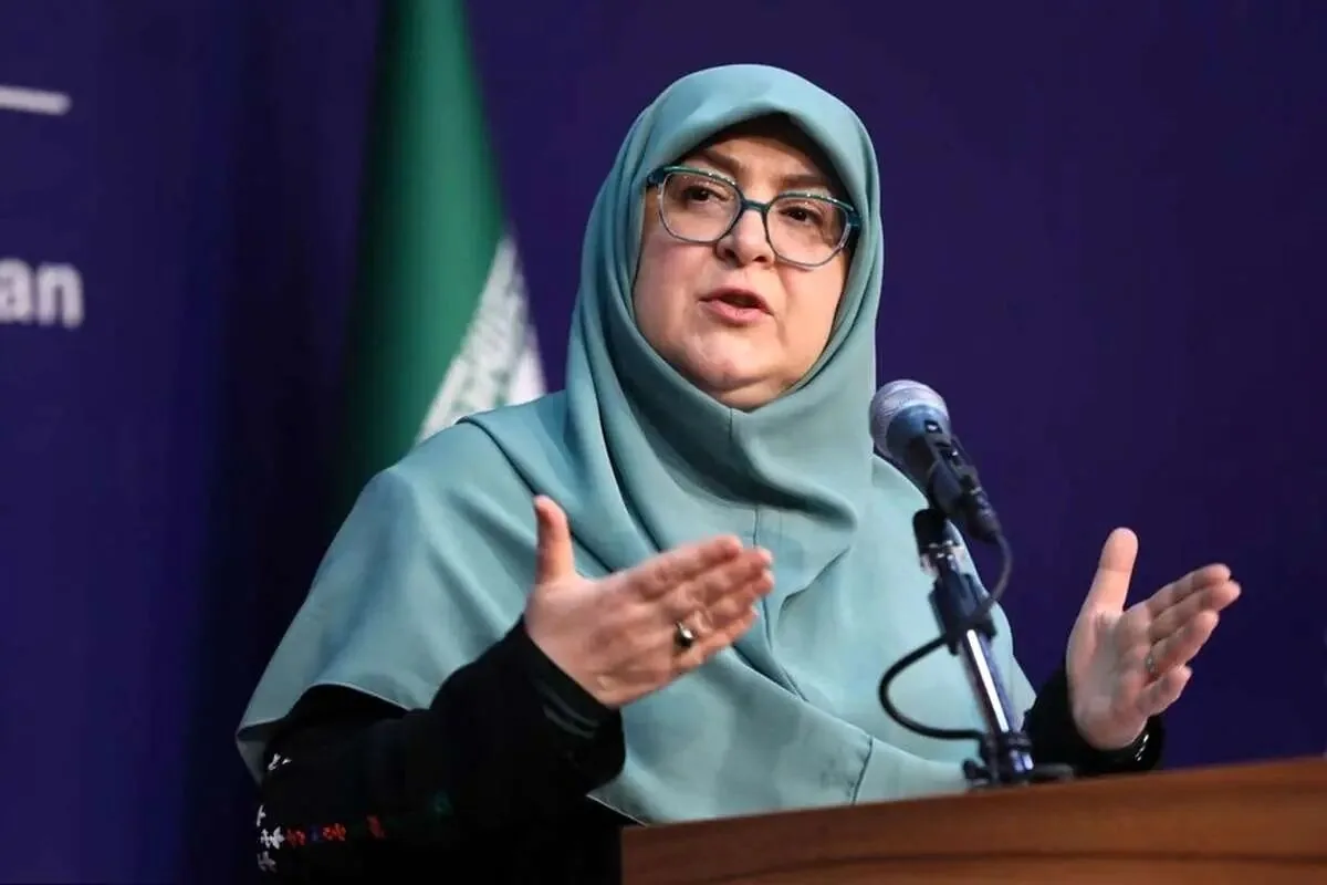 مهاجرانی: دولت برای سناریوهای احتمالی در مرزهای زمینی آماده است / رئیسجمهور تصمیمی برای تغییر اعضای کابینه ندارد / پاسخ سخنگوی دولت به احتمال قطع اینترنت با شروع جنگ