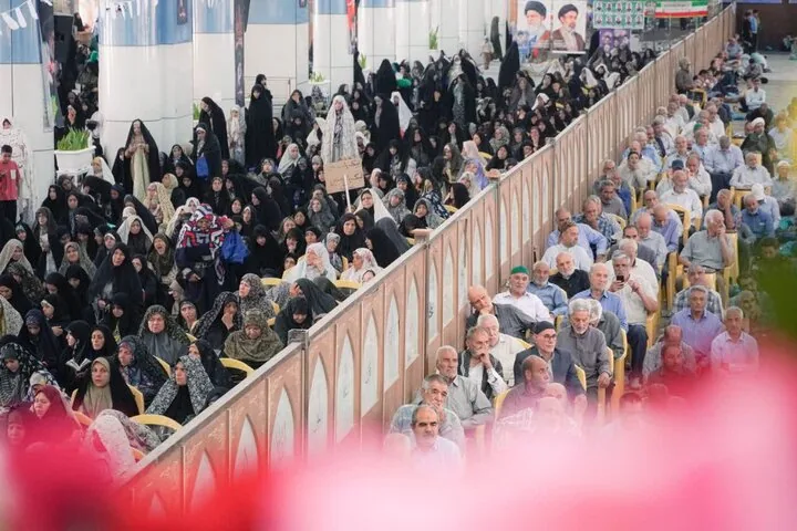 امام جمعه کرمان: تفرقه‌افکنی وتخریب نیروهای نظام، بازی درزمین دشمن است