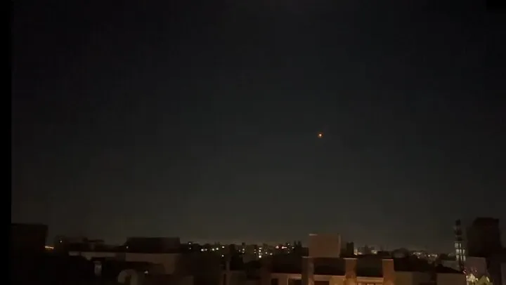 ادعای سنتکام: حمله به اهداف نظامی در ایران را برای یازدهمین شب متوالی آغاز کردیم / فارس: فعالیت پدافند هوایی در شرق تهران / صدای انفجارهایی در سیریک / تسنیم: صدای چندین انفجار در غرب تبریز، اطراف بهبهان و بندر ماهشهر / معاون استاندار خوزستان: حمله به نقاطی در اطراف بهبهان و امیدیه