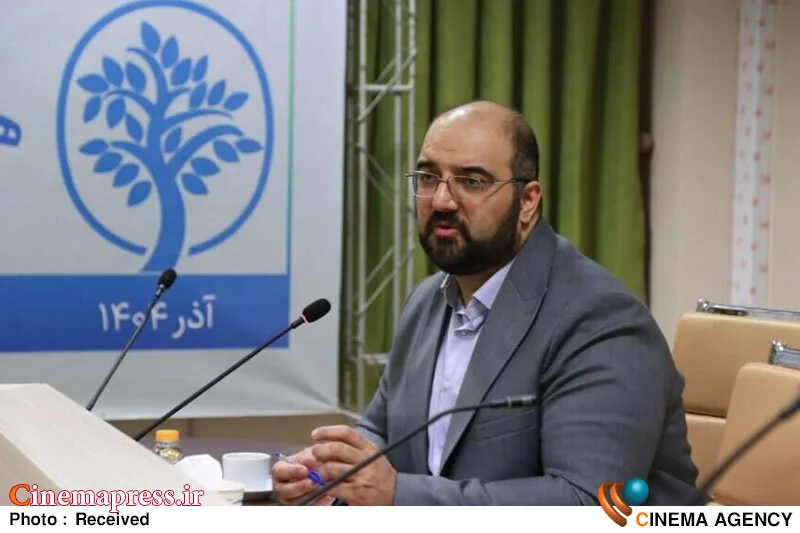 «نوآوری» در خلأ اتفاق نمیافتد/ برای شکلگیری «نوآوری» نخستین اتفاق این است که «هنرمند» خود را از جامعه منفک نداند/ بهتر است «مدیران» خود را به جای «هنرمند» قرار ندهند و بهجای آن «بستر» و فضا را برای فعالیت او فراهم کنند