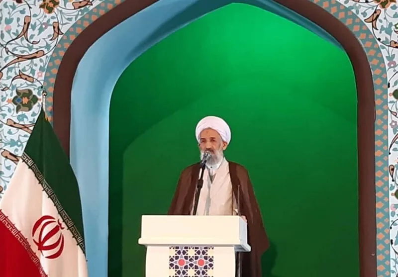 امام جمعه ساری:ننگ بر آنهایی که نسخه ذلت، رفراندوم، عقبنشینی و ترکمنچای برای ما میپیچند/مرگ بر مزدوران داخلی