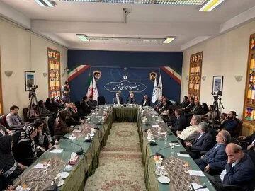 صالحی: نخ تسبیح تمام جنگهای تاریخ فقدان آگاهی است / لفاظیهای تحریکآمیز و اسیر شعار شدن زمینهساز منازعههاست /تشنج میان دولتها رخ میدهد نه ملتها
