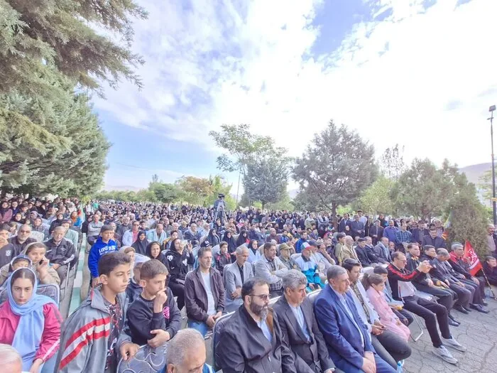 همایش پیاده‌روی خانوادگی و ورزش صبحگاهی در سنقر برگزار شد